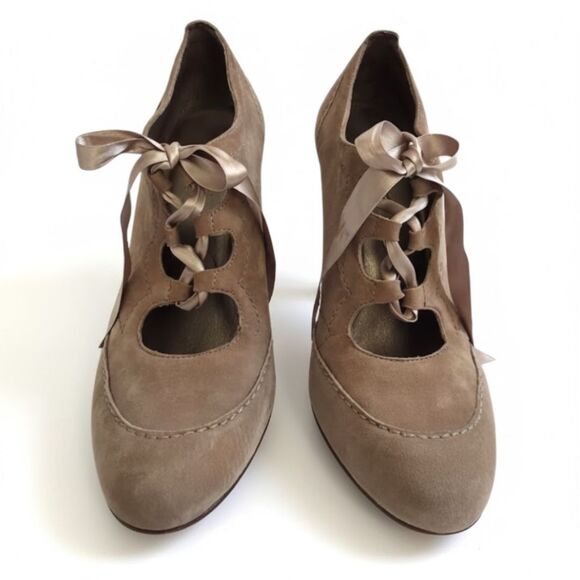 Talbots Booties Heels Suede Leather Tan Beige Lace Up Ribbon Retro Pinup Fall 8B - Picture 3 of 11